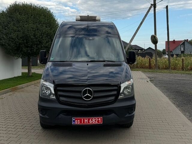 Черный Мерседес Sprinter, объемом двигателя 2.2 л и пробегом 214 тыс. км за 18900 $, фото 4 на Automoto.ua