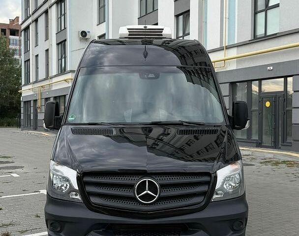 Черный Мерседес Sprinter, объемом двигателя 2.2 л и пробегом 214 тыс. км за 18700 $, фото 10 на Automoto.ua