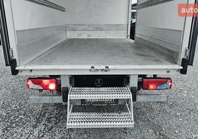 Чорний Мерседес Sprinter, об'ємом двигуна 2.2 л та пробігом 174 тис. км за 33800 $, фото 24 на Automoto.ua