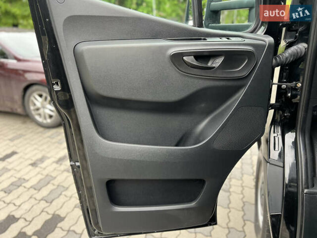 Черный Мерседес Sprinter, объемом двигателя 2.2 л и пробегом 299 тыс. км за 25000 $, фото 21 на Automoto.ua