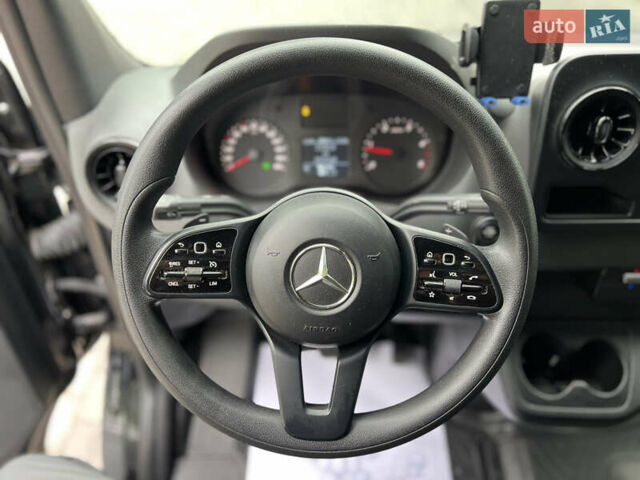 Черный Мерседес Sprinter, объемом двигателя 2.2 л и пробегом 299 тыс. км за 25650 $, фото 27 на Automoto.ua