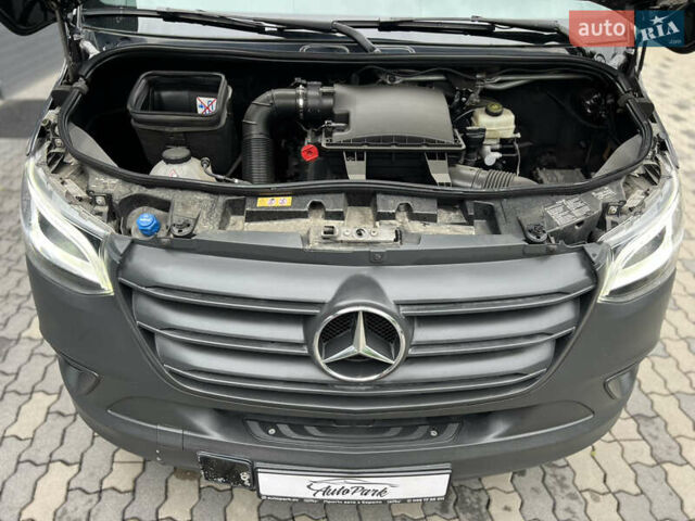 Черный Мерседес Sprinter, объемом двигателя 2.2 л и пробегом 299 тыс. км за 25650 $, фото 29 на Automoto.ua