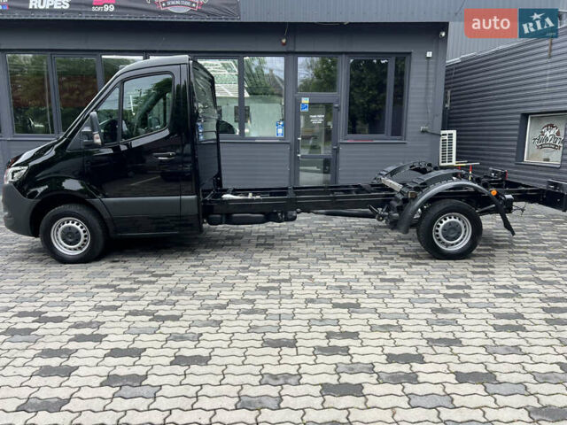 Черный Мерседес Sprinter, объемом двигателя 2.2 л и пробегом 299 тыс. км за 25000 $, фото 9 на Automoto.ua