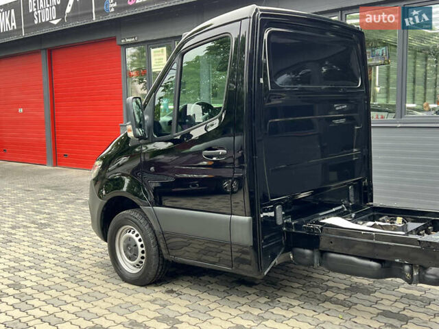 Черный Мерседес Sprinter, объемом двигателя 2.2 л и пробегом 299 тыс. км за 25000 $, фото 7 на Automoto.ua