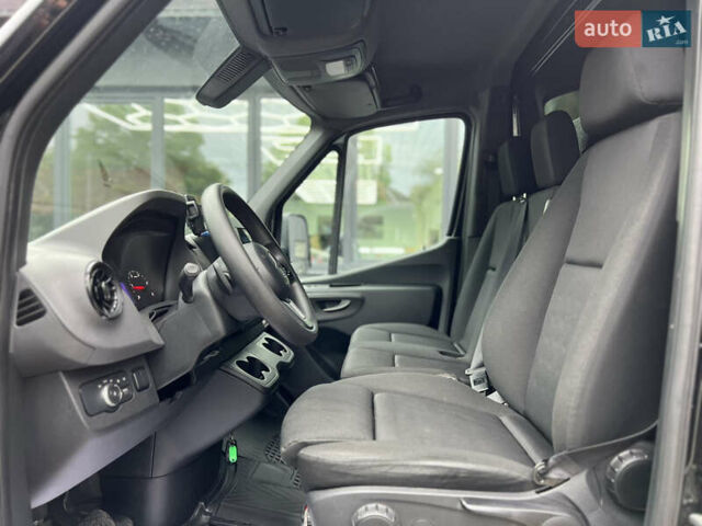 Черный Мерседес Sprinter, объемом двигателя 2.2 л и пробегом 299 тыс. км за 25650 $, фото 18 на Automoto.ua