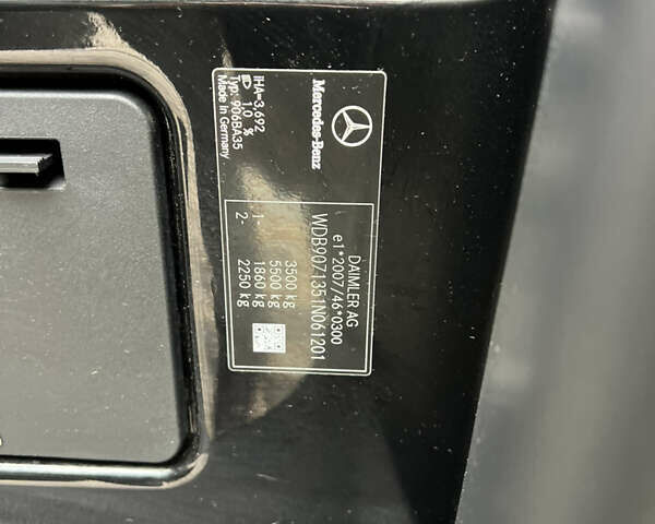 Черный Мерседес Sprinter, объемом двигателя 2.2 л и пробегом 299 тыс. км за 25650 $, фото 23 на Automoto.ua