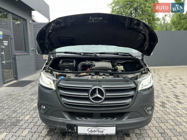 Черный Мерседес Sprinter, объемом двигателя 2.2 л и пробегом 299 тыс. км за 25000 $, фото 30 на Automoto.ua