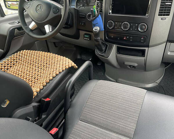 Мерседес Sprinter 2017 у Івано-Франківську на Automoto.ua Чорний Мерседес Sprinter, об'ємом двигуна 3 л та пробігом 580 тис. км за 36900 $, фото 26 на Automoto.ua