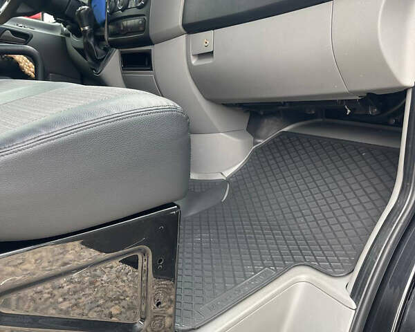 Черный Мерседес Sprinter, объемом двигателя 3 л и пробегом 580 тыс. км за 36900 $, фото 22 на Automoto.ua