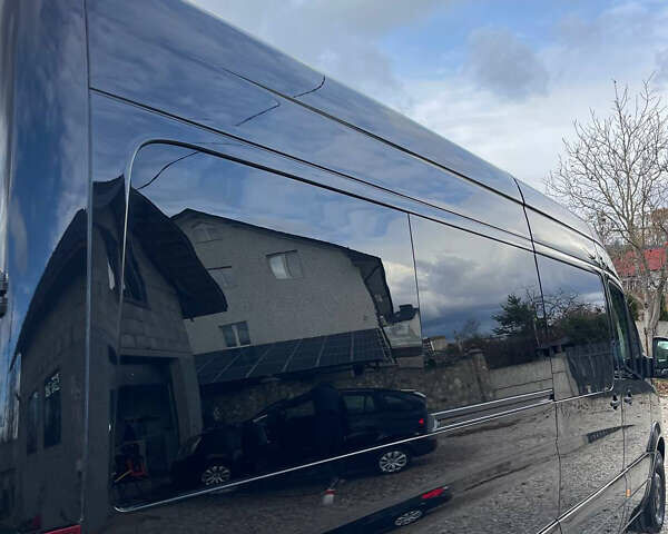 Черный Мерседес Sprinter, объемом двигателя 3 л и пробегом 580 тыс. км за 36900 $, фото 12 на Automoto.ua