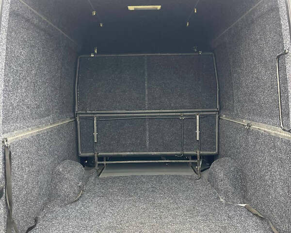 Черный Мерседес Sprinter, объемом двигателя 3 л и пробегом 580 тыс. км за 36900 $, фото 25 на Automoto.ua