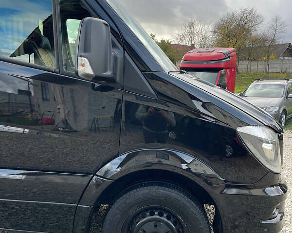 Черный Мерседес Sprinter, объемом двигателя 3 л и пробегом 580 тыс. км за 36900 $, фото 31 на Automoto.ua