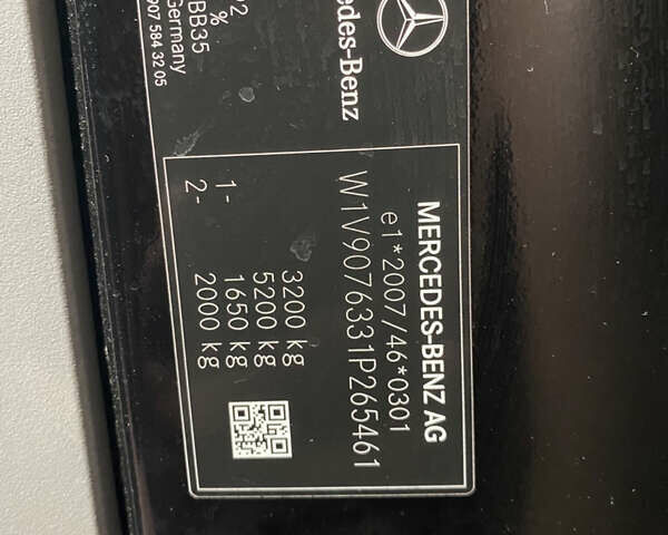 Черный Мерседес Sprinter, объемом двигателя 2.14 л и пробегом 235 тыс. км за 49900 $, фото 12 на Automoto.ua