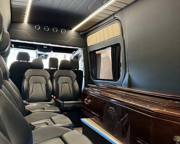 Черный Мерседес Sprinter, объемом двигателя 2.14 л и пробегом 235 тыс. км за 49900 $, фото 8 на Automoto.ua