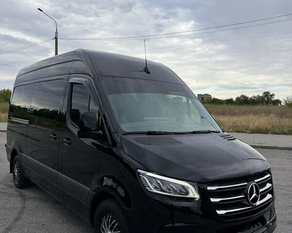 Черный Мерседес Sprinter, объемом двигателя 2.14 л и пробегом 235 тыс. км за 49900 $, фото 2 на Automoto.ua