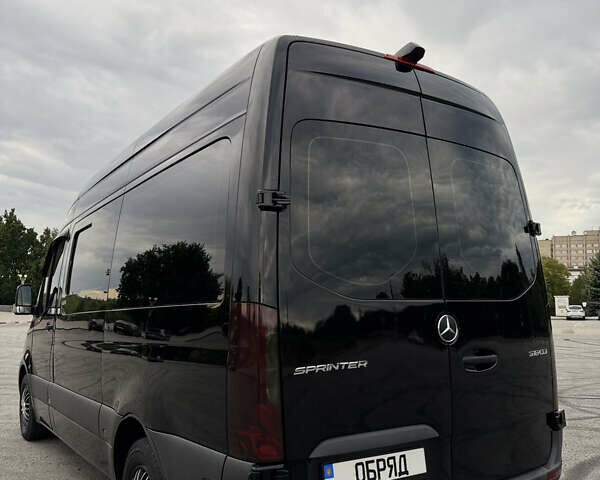 Черный Мерседес Sprinter, объемом двигателя 2.14 л и пробегом 235 тыс. км за 49900 $, фото 4 на Automoto.ua