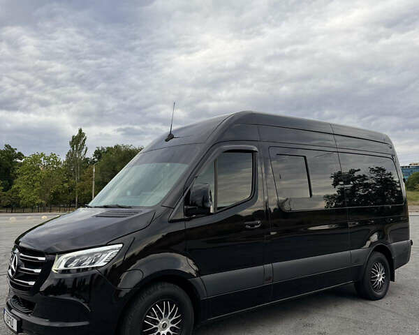 Черный Мерседес Sprinter, объемом двигателя 2.14 л и пробегом 235 тыс. км за 49900 $, фото 5 на Automoto.ua