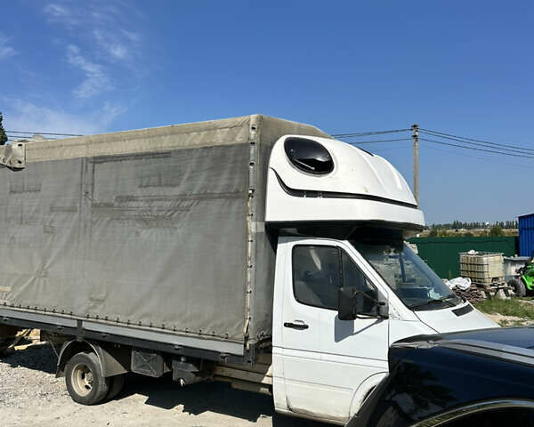 Черный Мерседес Sprinter, объемом двигателя 2.2 л и пробегом 500 тыс. км за 8000 $, фото 2 на Automoto.ua