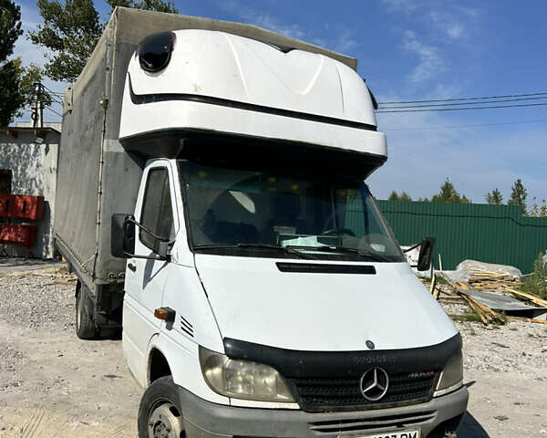 Черный Мерседес Sprinter, объемом двигателя 2.2 л и пробегом 500 тыс. км за 8000 $, фото 1 на Automoto.ua