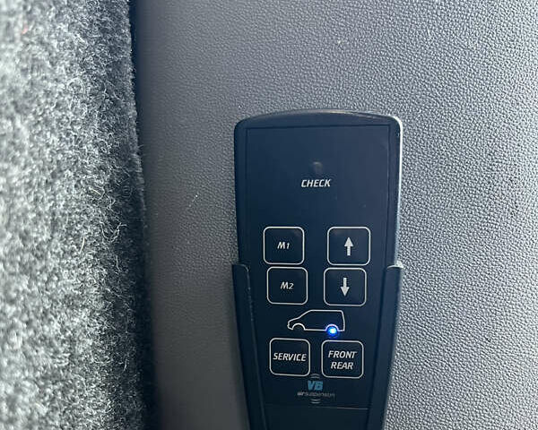 Черный Мерседес Sprinter, объемом двигателя 3 л и пробегом 680 тыс. км за 30000 $, фото 43 на Automoto.ua