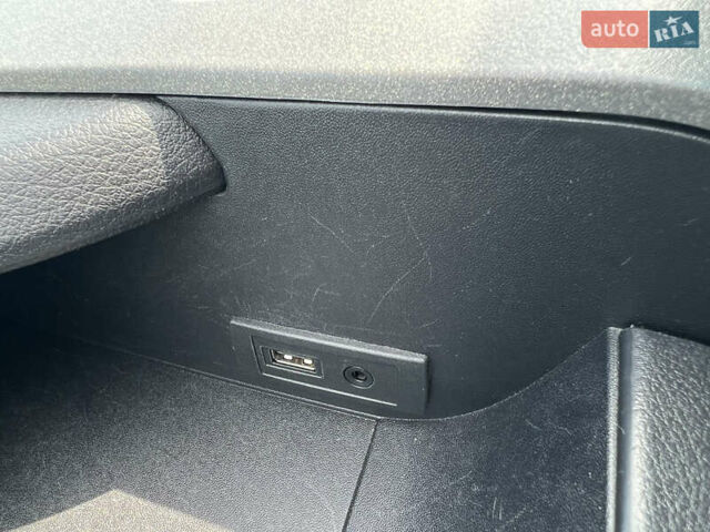 Черный Мерседес Sprinter, объемом двигателя 3 л и пробегом 680 тыс. км за 30000 $, фото 33 на Automoto.ua