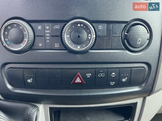 Черный Мерседес Sprinter, объемом двигателя 3 л и пробегом 680 тыс. км за 30000 $, фото 28 на Automoto.ua