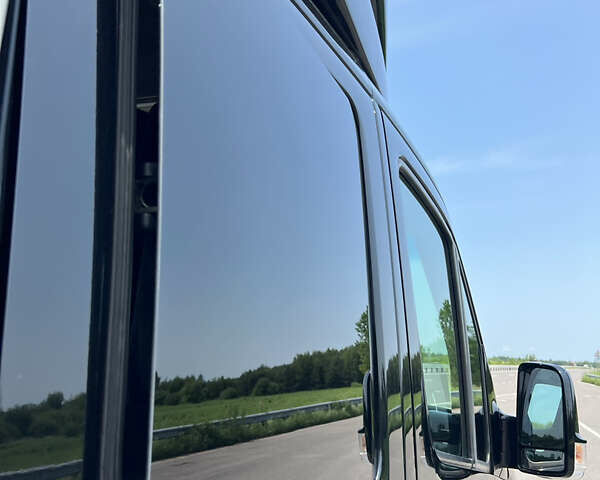 Черный Мерседес Sprinter, объемом двигателя 3 л и пробегом 680 тыс. км за 30000 $, фото 24 на Automoto.ua