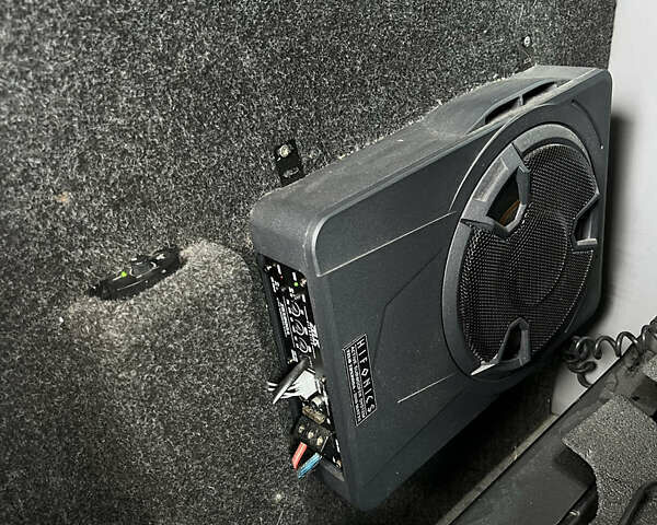 Черный Мерседес Sprinter, объемом двигателя 3 л и пробегом 680 тыс. км за 30000 $, фото 40 на Automoto.ua