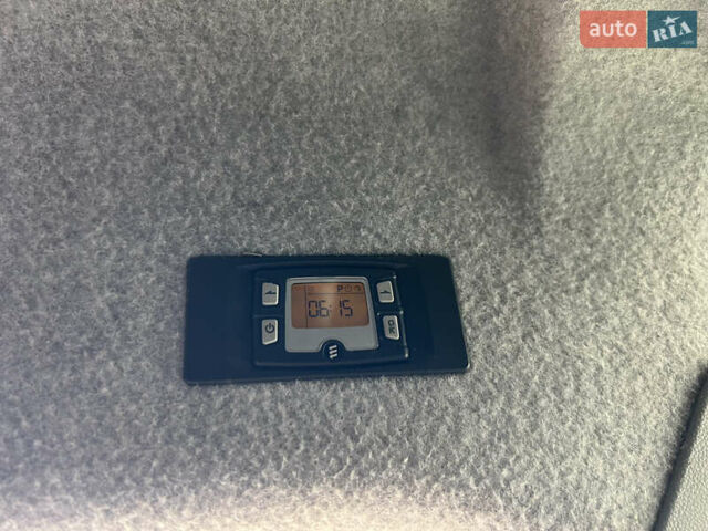 Черный Мерседес Sprinter, объемом двигателя 3 л и пробегом 680 тыс. км за 30000 $, фото 35 на Automoto.ua