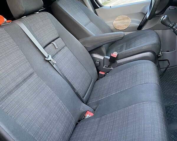 Черный Мерседес Sprinter, объемом двигателя 2.99 л и пробегом 600 тыс. км за 22500 $, фото 3 на Automoto.ua