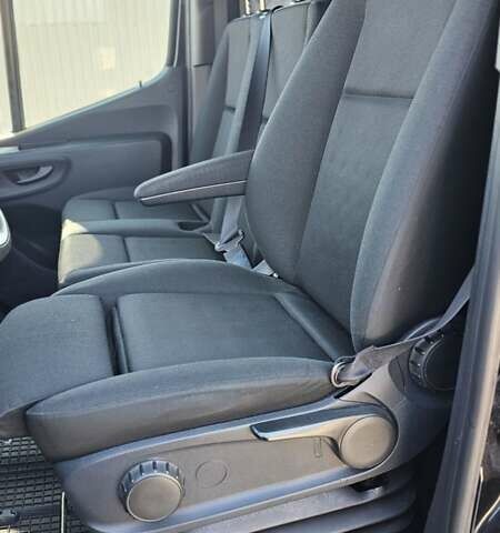 Черный Мерседес Sprinter, объемом двигателя 3 л и пробегом 360 тыс. км за 33500 $, фото 21 на Automoto.ua