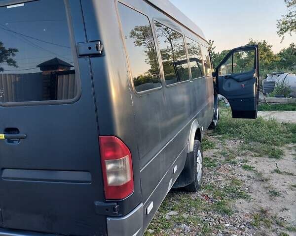 Чорний Мерседес Sprinter, об'ємом двигуна 2.7 л та пробігом 750 тис. км за 14000 $, фото 38 на Automoto.ua