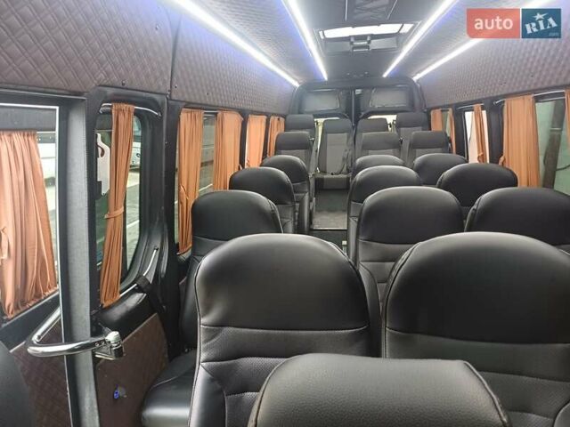 Черный Мерседес Sprinter, объемом двигателя 2.14 л и пробегом 240 тыс. км за 36000 $, фото 6 на Automoto.ua