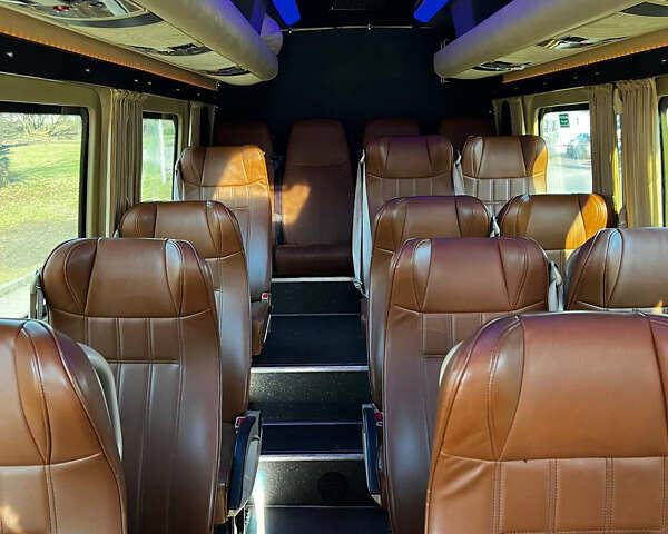Черный Мерседес Sprinter, объемом двигателя 3 л и пробегом 512 тыс. км за 58000 $, фото 9 на Automoto.ua