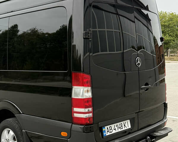 Черный Мерседес Sprinter, объемом двигателя 2.99 л и пробегом 306 тыс. км за 52000 $, фото 4 на Automoto.ua