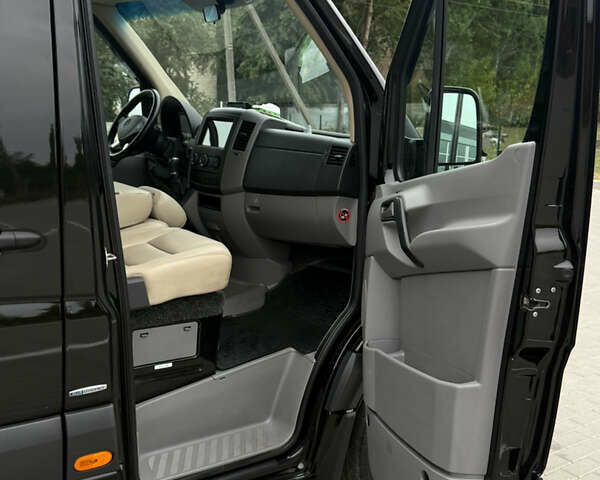 Черный Мерседес Sprinter, объемом двигателя 2.99 л и пробегом 306 тыс. км за 52000 $, фото 14 на Automoto.ua