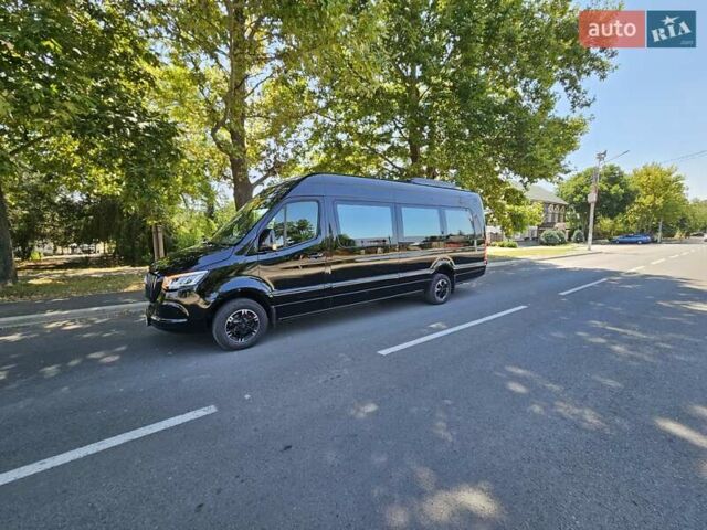 Черный Мерседес Sprinter, объемом двигателя 2.99 л и пробегом 300 тыс. км за 77500 $, фото 3 на Automoto.ua