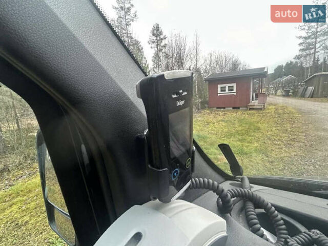 Черный Мерседес Sprinter, объемом двигателя 3 л и пробегом 345 тыс. км за 74900 $, фото 13 на Automoto.ua