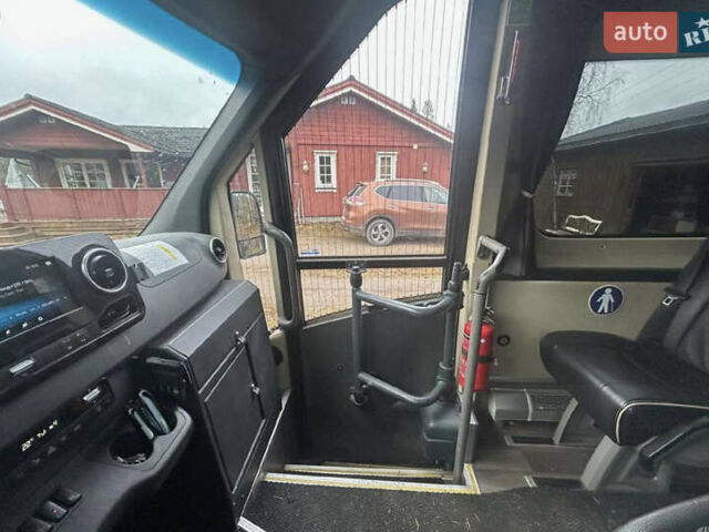 Черный Мерседес Sprinter, объемом двигателя 3 л и пробегом 345 тыс. км за 74900 $, фото 12 на Automoto.ua