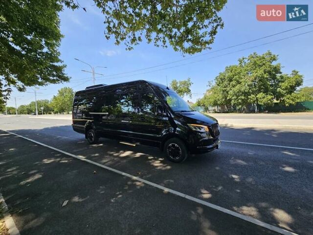 Черный Мерседес Sprinter, объемом двигателя 2.99 л и пробегом 300 тыс. км за 77500 $, фото 7 на Automoto.ua