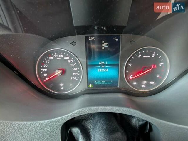 Чорний Мерседес Sprinter, об'ємом двигуна 3 л та пробігом 245 тис. км за 105000 $, фото 13 на Automoto.ua