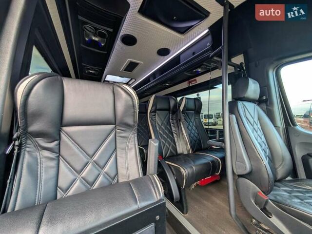 Чорний Мерседес Sprinter, об'ємом двигуна 3 л та пробігом 245 тис. км за 105000 $, фото 26 на Automoto.ua
