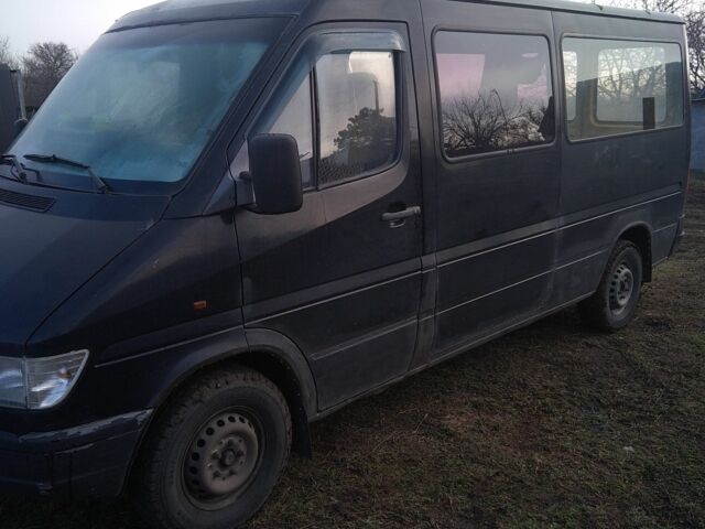 Чорний Мерседес Sprinter, об'ємом двигуна 2.3 л та пробігом 500 тис. км за 3000 $, фото 1 на Automoto.ua