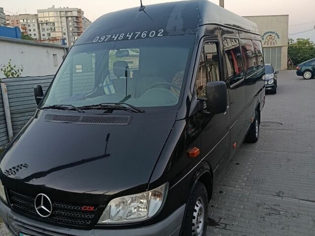 Черный Мерседес Sprinter, объемом двигателя 2.2 л и пробегом 194 тыс. км за 8600 $, фото 5 на Automoto.ua