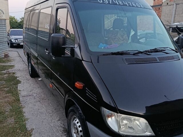 Черный Мерседес Sprinter, объемом двигателя 2.2 л и пробегом 194 тыс. км за 8600 $, фото 6 на Automoto.ua
