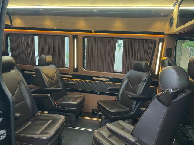 Черный Мерседес Sprinter, объемом двигателя 2.2 л и пробегом 350 тыс. км за 24000 $, фото 10 на Automoto.ua