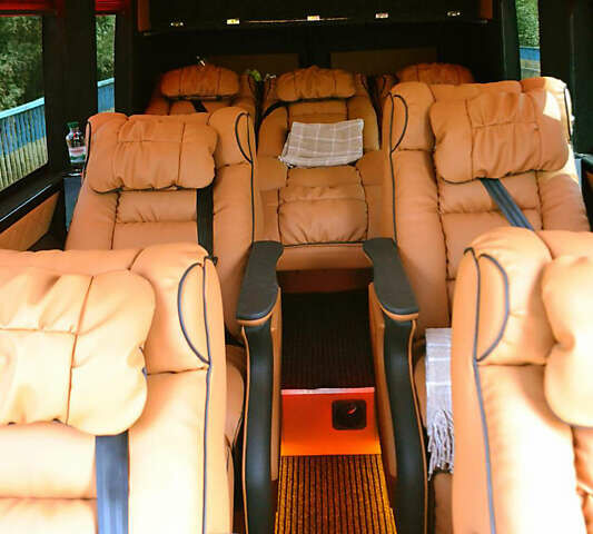 Черный Мерседес Sprinter, объемом двигателя 2.14 л и пробегом 430 тыс. км за 68000 $, фото 10 на Automoto.ua