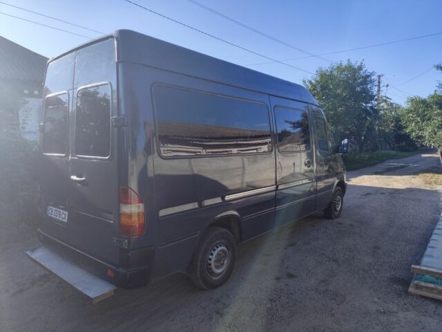 Черный Мерседес Sprinter, объемом двигателя 0 л и пробегом 600 тыс. км за 6500 $, фото 1 на Automoto.ua