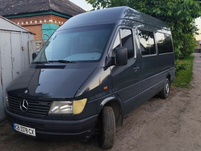 Черный Мерседес Sprinter, объемом двигателя 0 л и пробегом 600 тыс. км за 6500 $, фото 4 на Automoto.ua