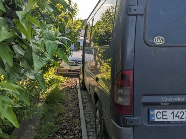 Черный Мерседес Sprinter, объемом двигателя 2.1 л и пробегом 750 тыс. км за 4200 $, фото 5 на Automoto.ua